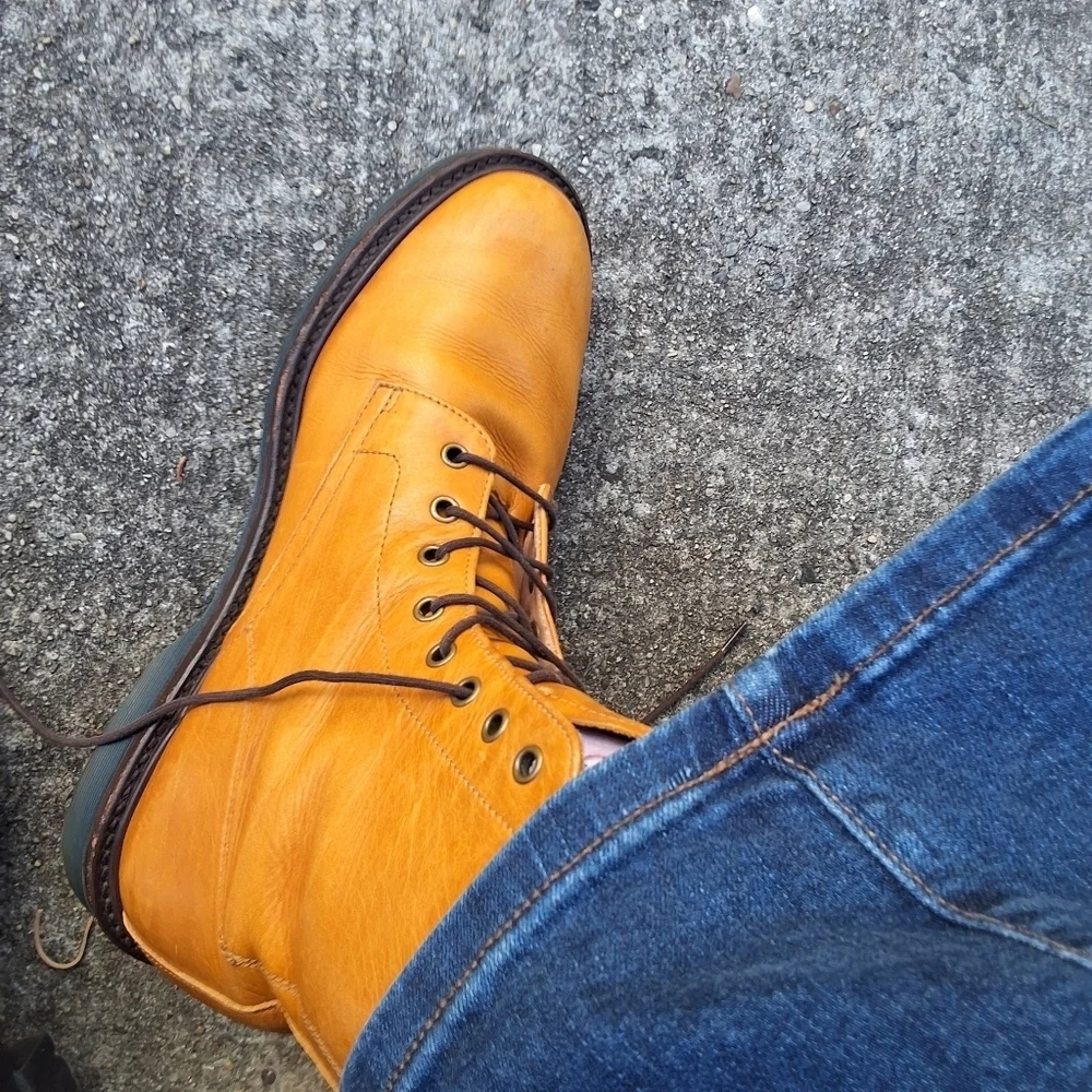 Dr. Martens Felicity Leather tie up boots M8/ W10